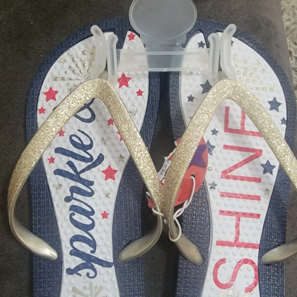 Brand new never worn girl size 3 - 4.